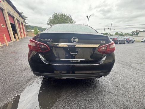 Used 2017 Nissan Altima 2.5 SR FWD image 6