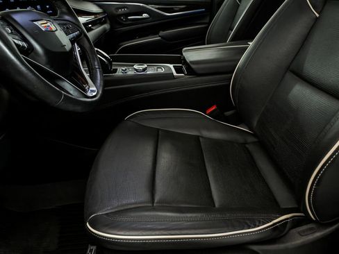 Used 2024 Cadillac Escalade ESV Premium Luxury w/ Performance Package image 12