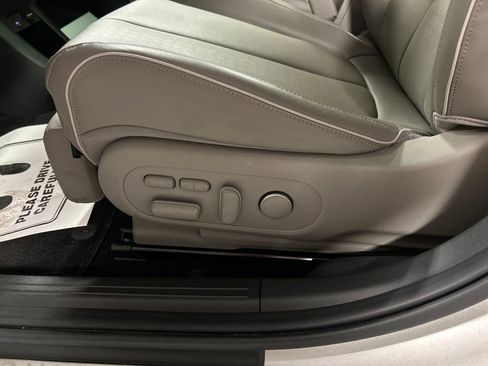 Used 2024 Hyundai Ioniq 5 Limited image 11