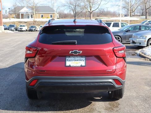 Used 2024 Chevrolet Trax RS w/ Driver Confidence Package image 29