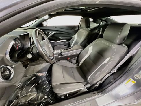 Used 2022 Chevrolet Camaro SS RWD image 18
