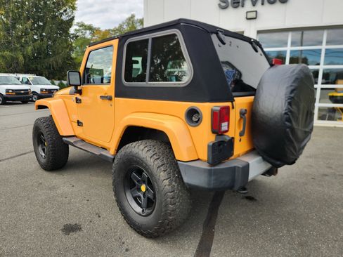 Used 2012 Jeep Wrangler Sahara AWD/4WD image 12