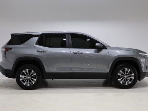 Used 2025 Chevrolet Equinox LT w/ Safety and Technology Package FWD image 9