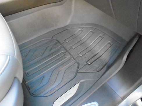 Used 2019 GMC Sierra 1500 SLT w/ SLT Premium Package image 26