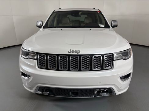 Used 2017 Jeep Grand Cherokee Overland w/ Jeep Active Safety Group image 3