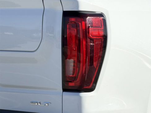 Used 2021 GMC Sierra 1500 SLT image 7