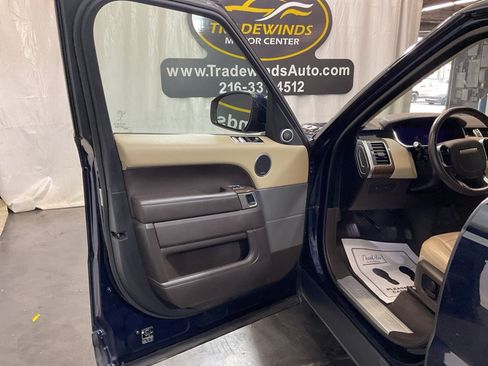 Used 2020 Land Rover Range Rover Sport HSE AWD/4WD image 16