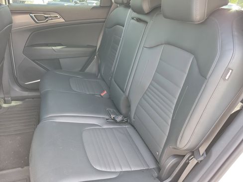 Used 2025 Kia Sportage SX FWD image 7