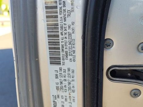 Used 2010 Dodge Ram 2500 Truck SLT w/ Big Horn Regional Pkg AWD/4WD image 9