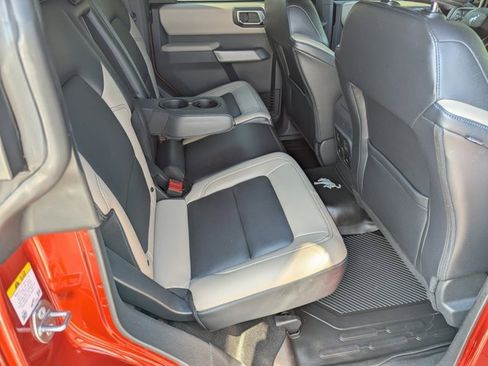 Used 2023 Ford Bronco Wildtrak image 14