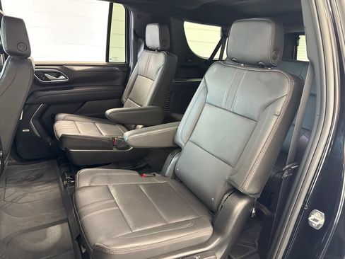 Used 2023 Chevrolet Suburban RST w/ Luxury Package AWD/4WD image 43