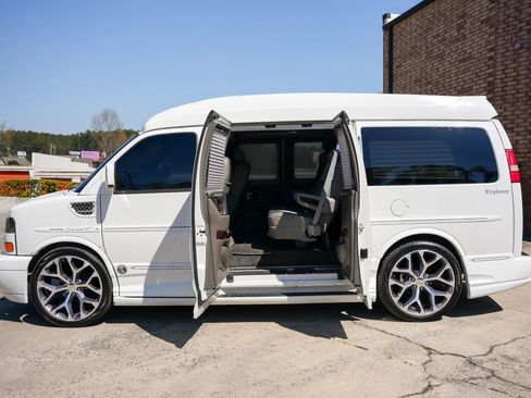 Used 2012 GMC Savana 1500 RWD image 7