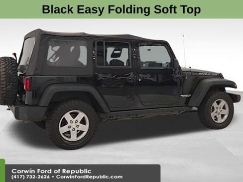 Used 2011 Jeep Wrangler Unlimited Rubicon w/ Dual Top Group image 9