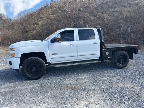 Used 2019 Chevrolet Silverado 2500 LTZ w/ Duramax Plus Package image 4