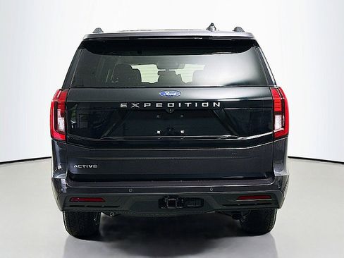 New 2025 Ford Expedition Active image 5