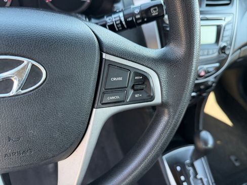 Used 2017 Hyundai Accent SE FWD image 29