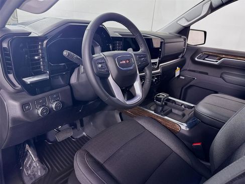New 2026 GMC Sierra 1500 Elevation w/ Preferred Package AWD/4WD image 3
