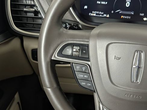 Used 2020 Lincoln Nautilus FWD w/ Equipment Group 101A image 17