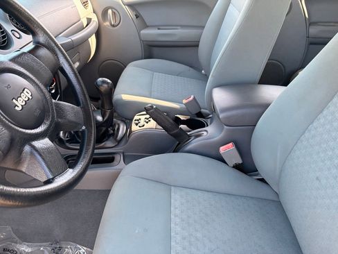 Used 2006 Jeep Liberty Sport RWD image 17