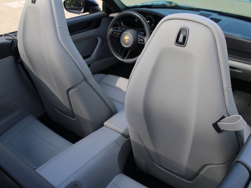 Certified 2021 Porsche 911 Carrera image 31