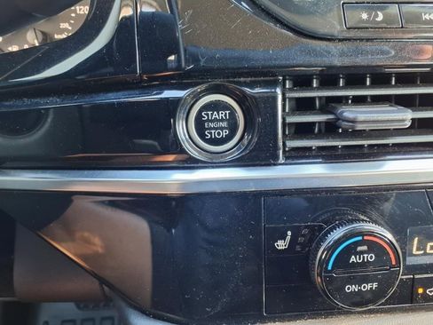 Used 2023 Nissan Pathfinder SL w/ Lighting Package (N92) image 25