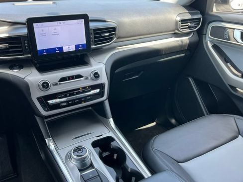 Certified 2023 Ford Explorer XLT w/ Equipment Group 202A AWD/4WD image 34