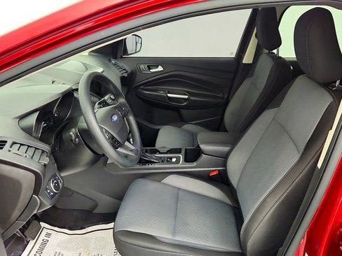 Used 2019 Ford Escape SE image 19