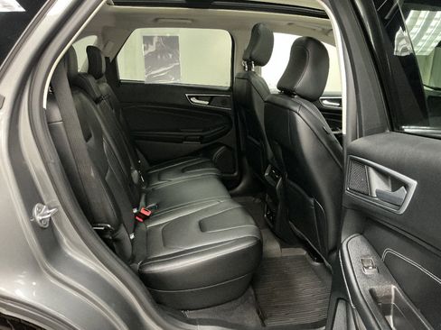 Used 2022 Ford Edge Titanium AWD/4WD image 27