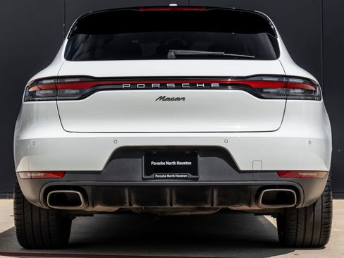 Certified 2020 Porsche Macan image 10