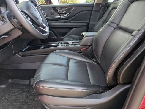Certified 2025 Lincoln Corsair Grand Touring AWD/4WD image 17