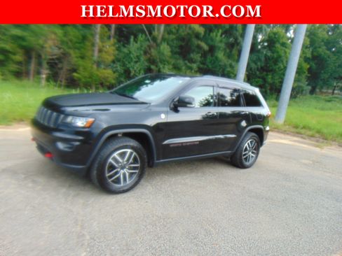 Certified 2020 Jeep Grand Cherokee Trailhawk AWD/4WD image 6
