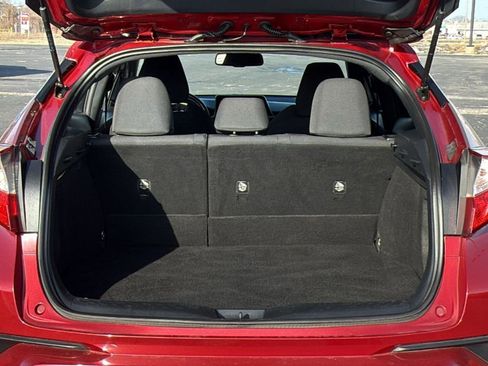 Used 2018 Toyota C-HR XLE image 7