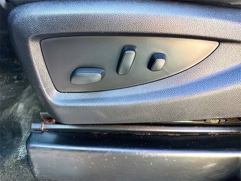 Used 2018 Chevrolet Silverado 2500 LTZ w/ Duramax Plus Package image 18