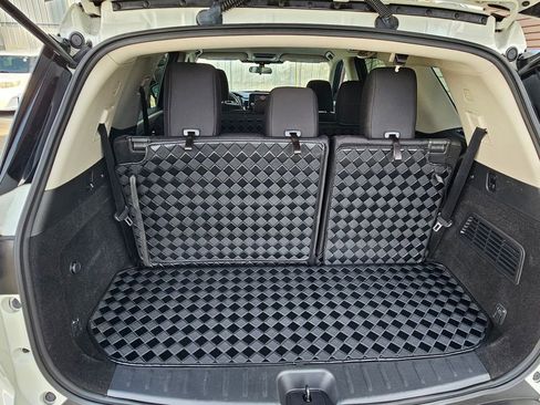 Used 2022 Nissan Pathfinder SV image 10