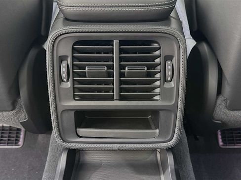 Certified 2022 Porsche Taycan 4 Cross Turismo AWD/4WD image 25
