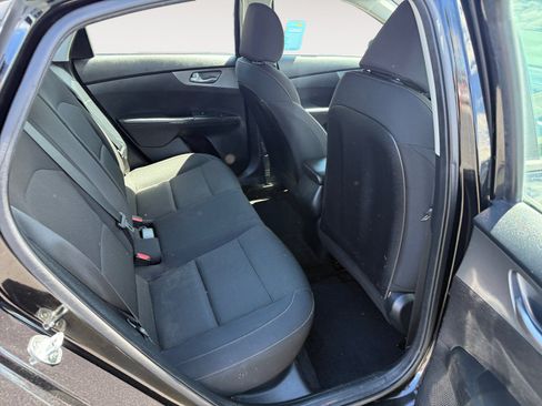 Used 2019 Kia Forte LXS FWD image 18