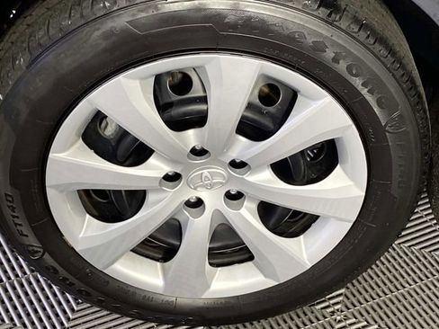 Used 2024 Toyota Corolla LE FWD image 28