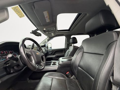 Used 2018 Chevrolet Silverado 2500 LTZ w/ Vortec Plus Package AWD/4WD image 9