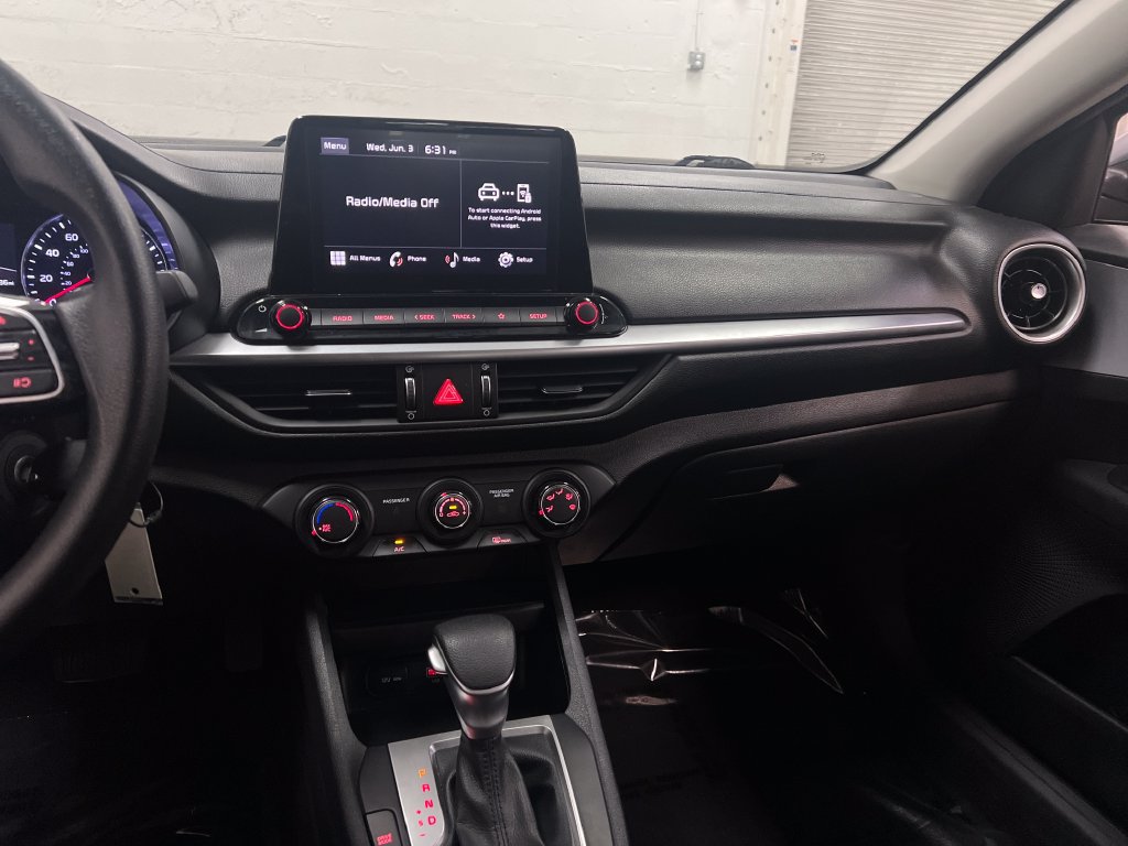 Used 2024 Kia Forte LXS FWD image 17