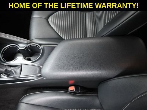 Used 2019 Toyota Camry SE image 34