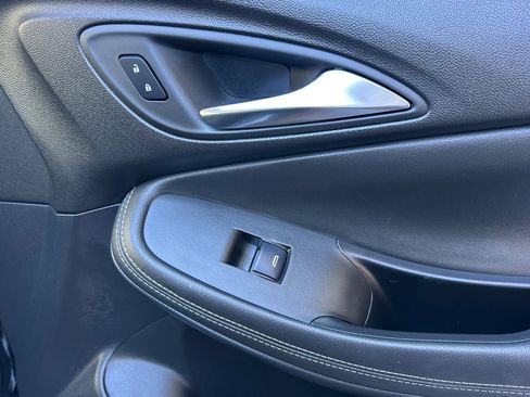 Used 2024 Buick Encore GX Preferred image 22