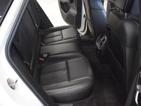 Used 2016 Porsche Macan S image 33