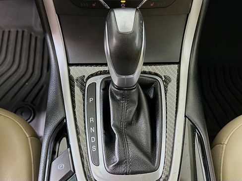 Used 2015 Ford Edge SEL w/ Equipment Group 201A AWD/4WD image 24