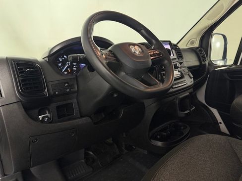 Used 2025 RAM ProMaster 2500 w/ Convenience Group FWD image 20