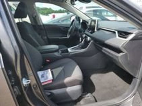 Used 2025 Toyota RAV4 LE AWD/4WD image 19