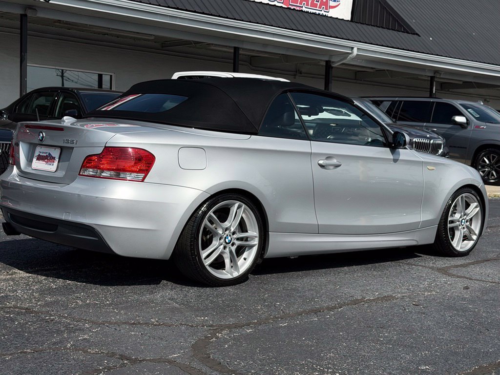 Used 2009 BMW 135i Convertible RWD image 6