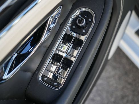 Used 2024 Bentley Continental GT V8 AWD/4WD image 23