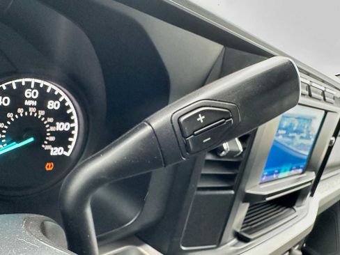 Used 2023 Ford F350 XLT image 38