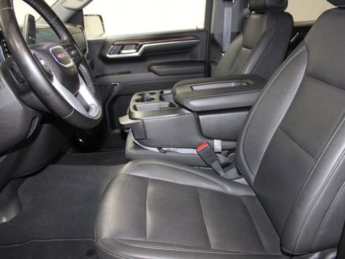 Used 2024 GMC Sierra 1500 SLT image 17