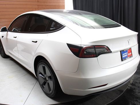 Used 2023 Tesla Model 3 Standard Range image 8